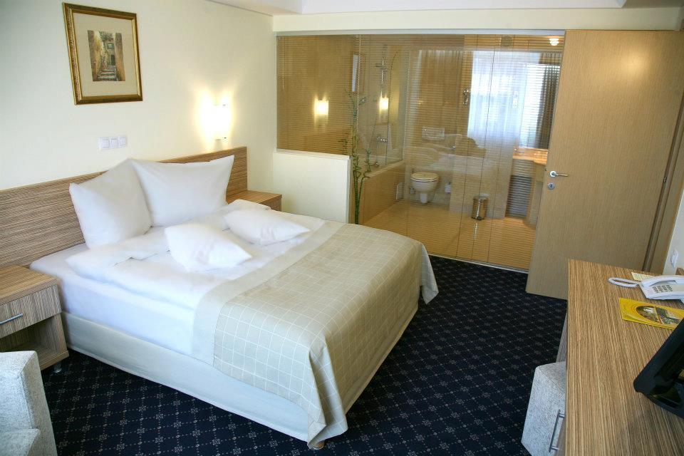 Marshal Hotel